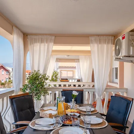 Quercus Apartment *