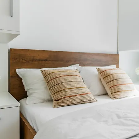 Quercus Apartment Vir