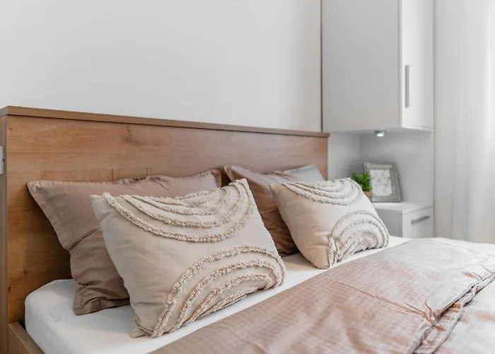 Apartament Quercus *