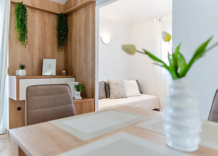 Apartament Quercus Vir