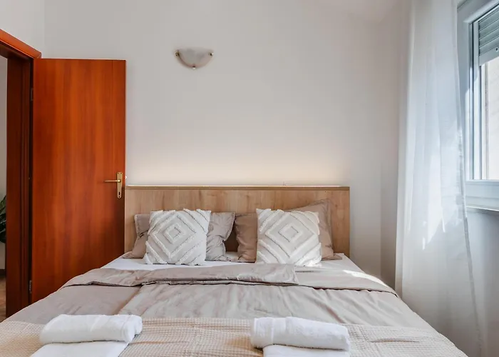 Apartament Quercus Vir